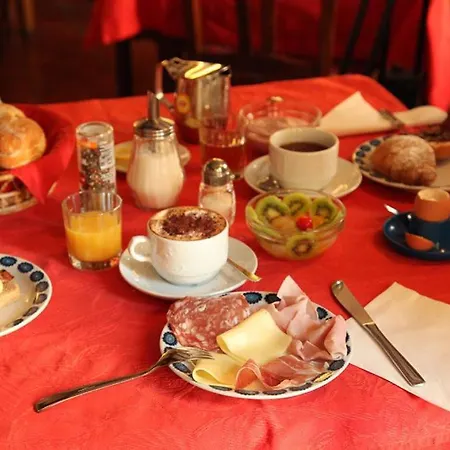 Perruquet 3 Stelle Superior Отель