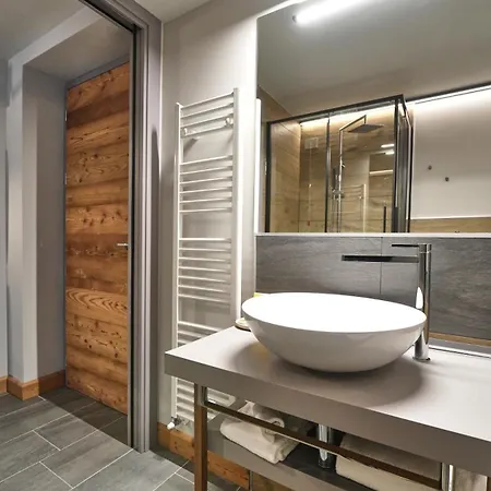 Perruquet 3 Stelle Superior Брей-Червиния